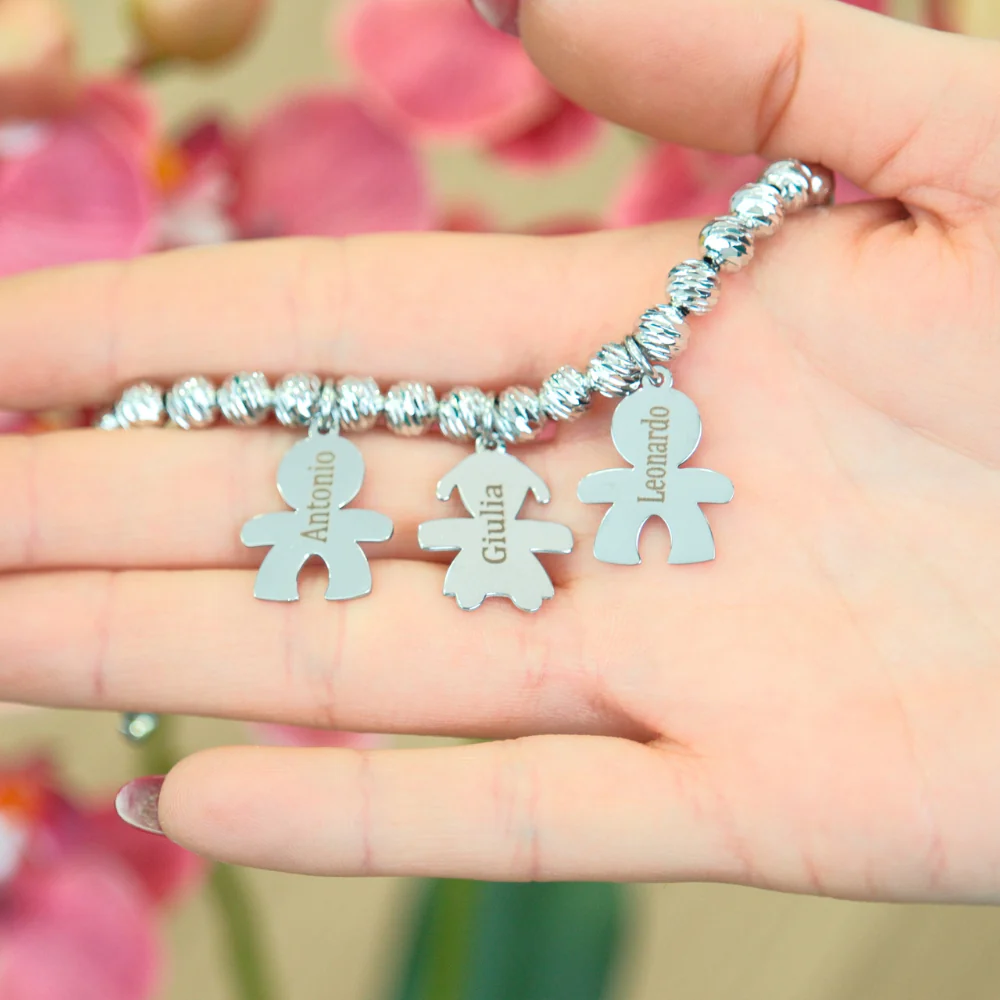 Bracciale In Perle Famiglia Con Ciondoli Bimbo Personalizzati - Image 3