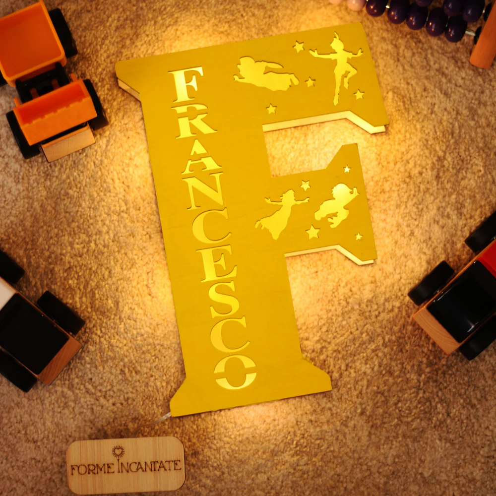 Lampada lettera personalizzata in legno con favole - Image 5