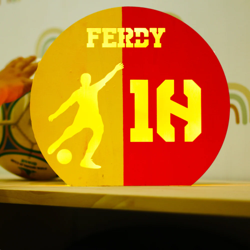 Lampada Tifoso Calcio Personalizzata In Legno - Image 7