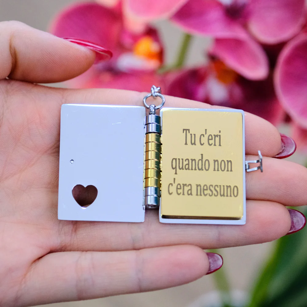 Portachiavi/Collana Book ~ Frase mamma Tu c'eri quando non c'era nessuno... - Image 2